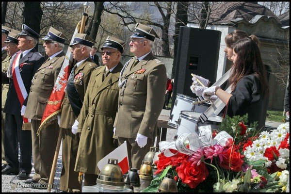 na-stos-cia-rzucili-polski-los-video-27001