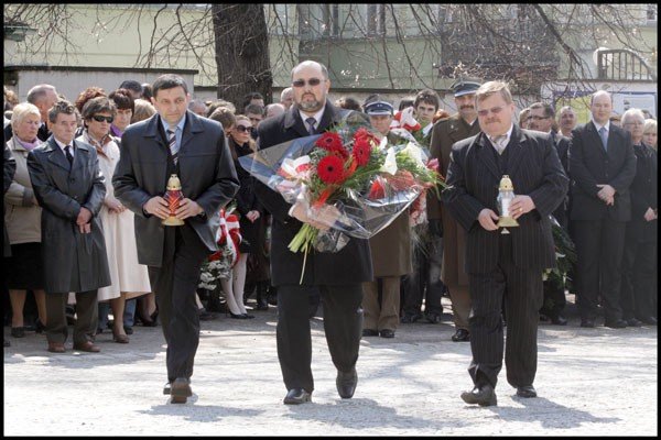 na-stos-cia-rzucili-polski-los-video-27001