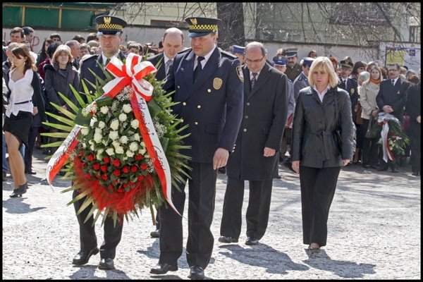na-stos-cia-rzucili-polski-los-video-27001