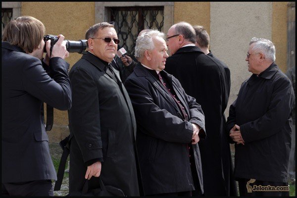 na-stos-cia-rzucili-polski-los-video-27001