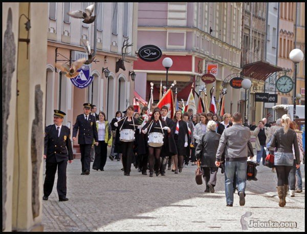 na-stos-cia-rzucili-polski-los-video-27001
