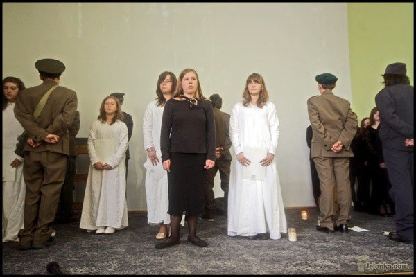na-stos-cia-rzucili-polski-los-video-27001