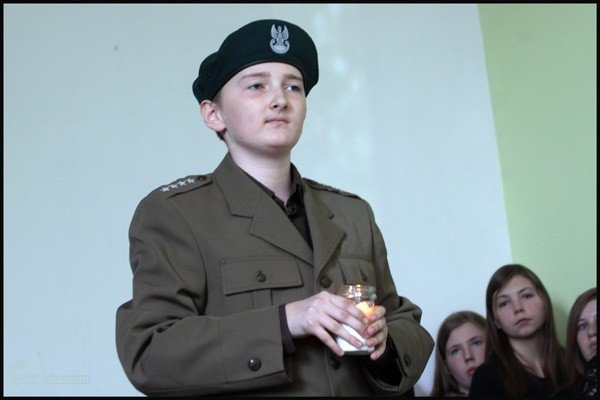 na-stos-cia-rzucili-polski-los-video-27001