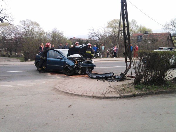 przez-predkosc-w-latarnie-27129