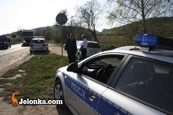 zatrzymujac-sie-do-kontroli-potraci-policjanta-27299