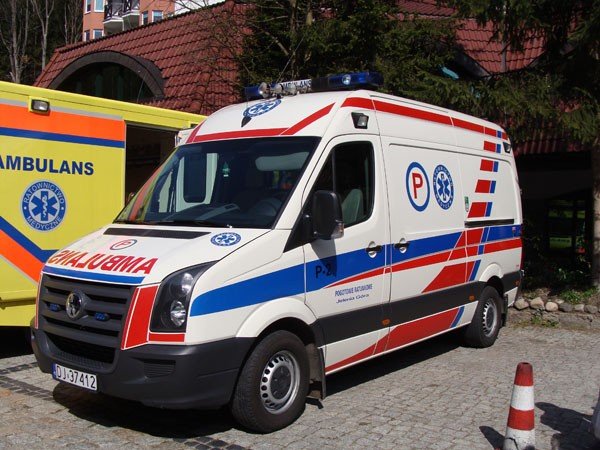 ratownicy-medyczni-wymieniaja-doswiadczenia-27327