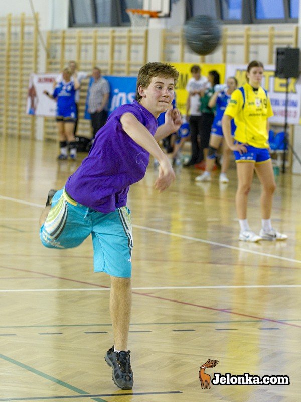 burmistrz-karpacza-bramkarzem-vitaralu-jelfy-foto-27349