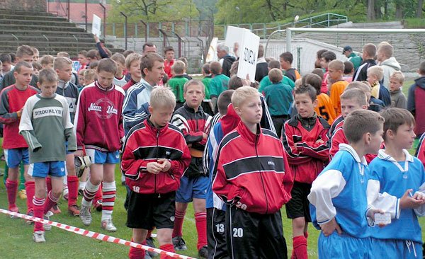 Dużym przeżyciem było pozowanie do wspólnego zdjęcia z byłym zawodnikiem Górnika Wałbrzych i srebrnym medalistą Mundialu w 1982 roku Włodzimierzem Ciołkiem.