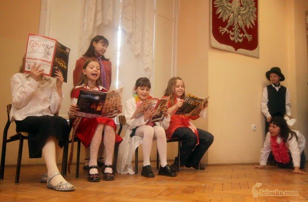 noc-muzeow-z-ceramika-i-czarna-komedia-27579