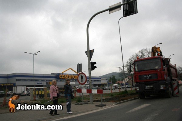 przejscie-z-koparka-nad-gowa-27612