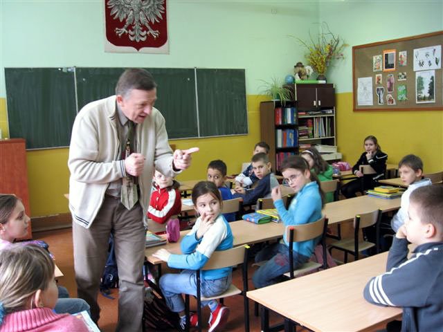 wujcio-rysio-czyta-najmodszym-2766
