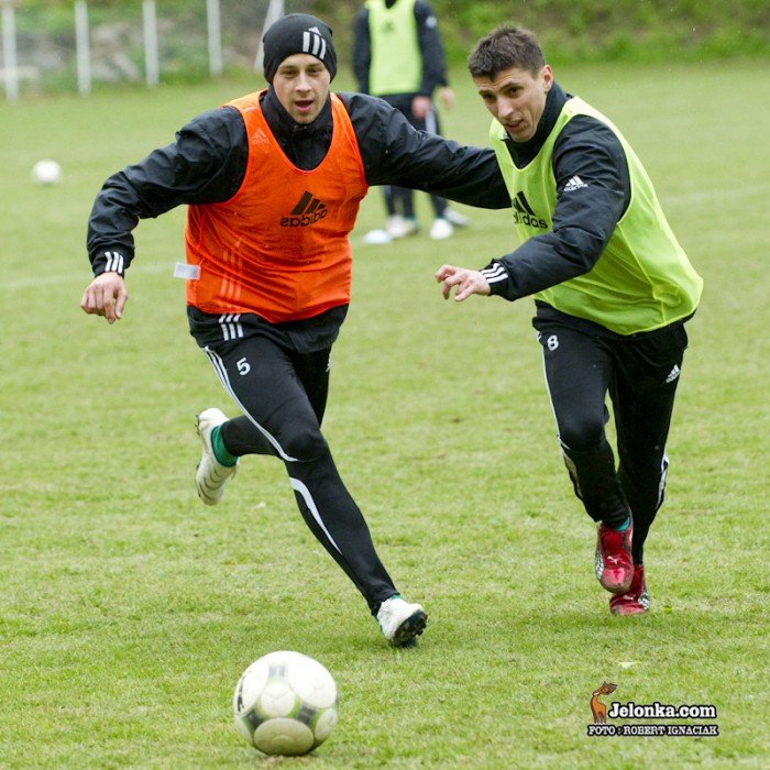 gks-bechatow-trenowa-na-boisku-kksu-27709