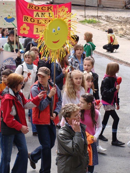 paradowali-w-soncu-przez-szklarska-porebe-27790