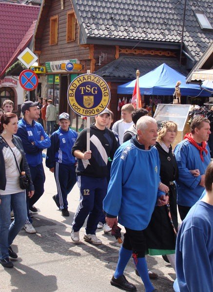 paradowali-w-soncu-przez-szklarska-porebe-27790
