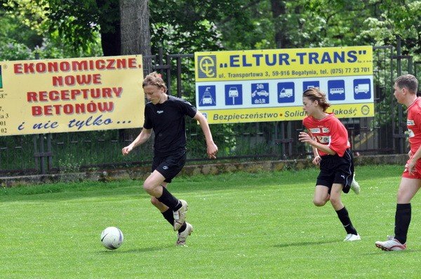 Trampkarze KKS w meczu z Piastem Zawidów