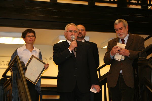 dla-fanow-ksiazek-muzyki-i-gier-2783