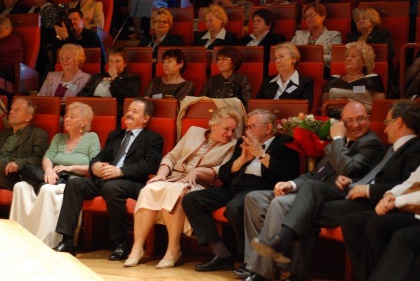 okragy-jubileusz-studentow-seniorow-27899