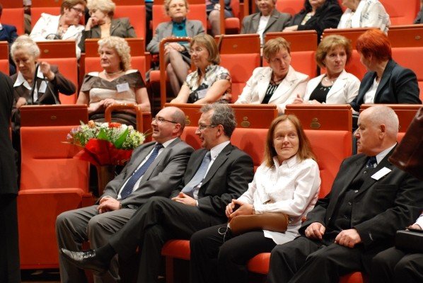 okragy-jubileusz-studentow-seniorow-27899