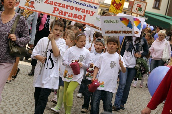 kolorowy-zwierzyniec-pod-ratuszem-27921