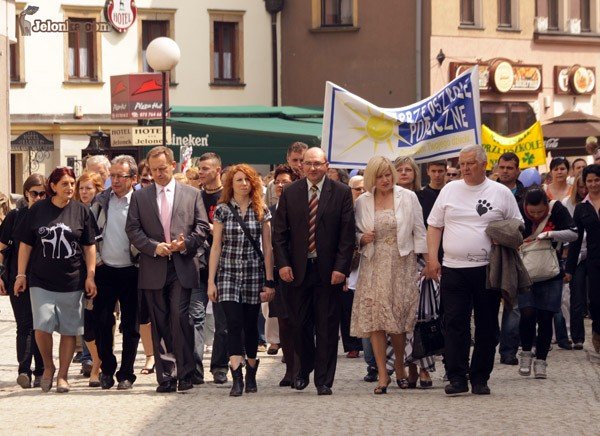 kolorowy-zwierzyniec-pod-ratuszem-27921