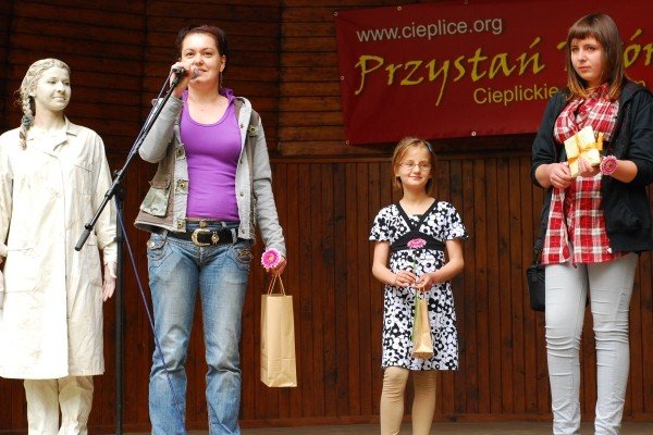 cieplice-z-kwiatami-i-glinoludami-27928