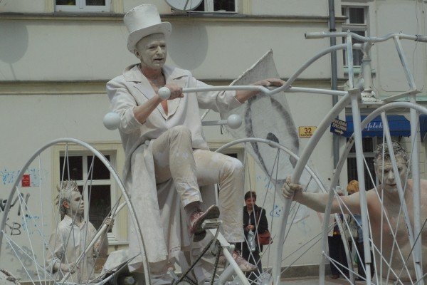 cieplice-z-kwiatami-i-glinoludami-27928