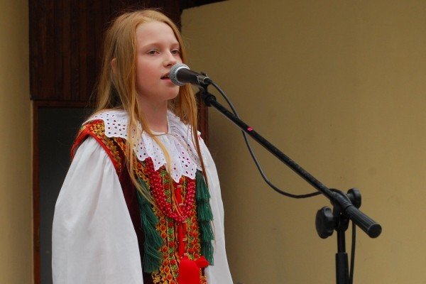 rodzinnie-na-festynie-u-ksiedza-steca-27955