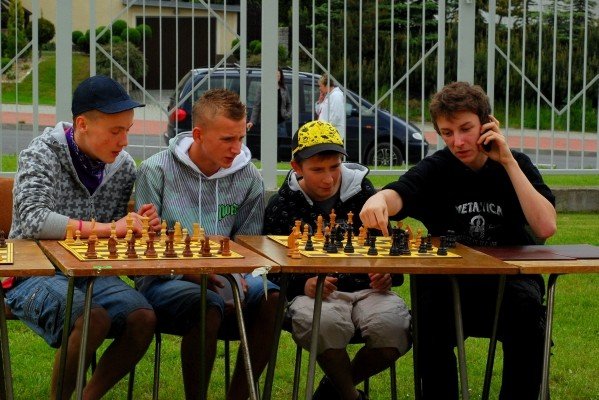 rodzinnie-na-festynie-u-ksiedza-steca-27955