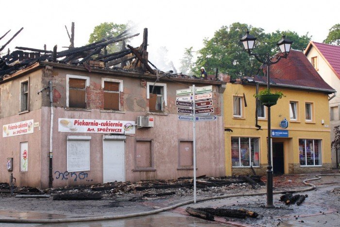 grozny-pozar-wskutek-burzy-28101