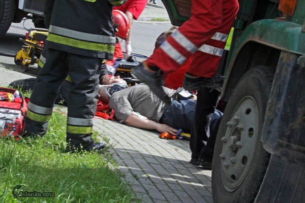 bardzo-grozny-wypadek-pozorowany-28131