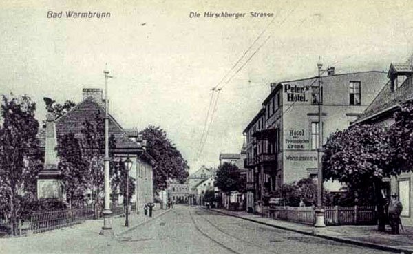 Hotel Petersów i pomnik ofiar I Wojny Światowej. Dziś nie istnieją.