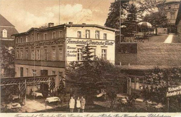 Pensjonat Deutsche Flotte nieopodal zamku Schaffgotschów.