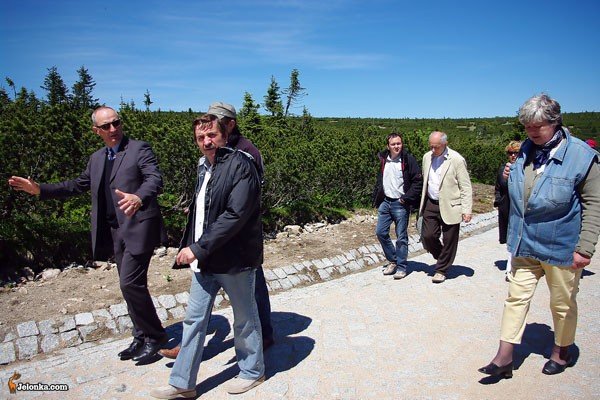 wozkiem-inwalidzkim-w-karkonosze-28273
