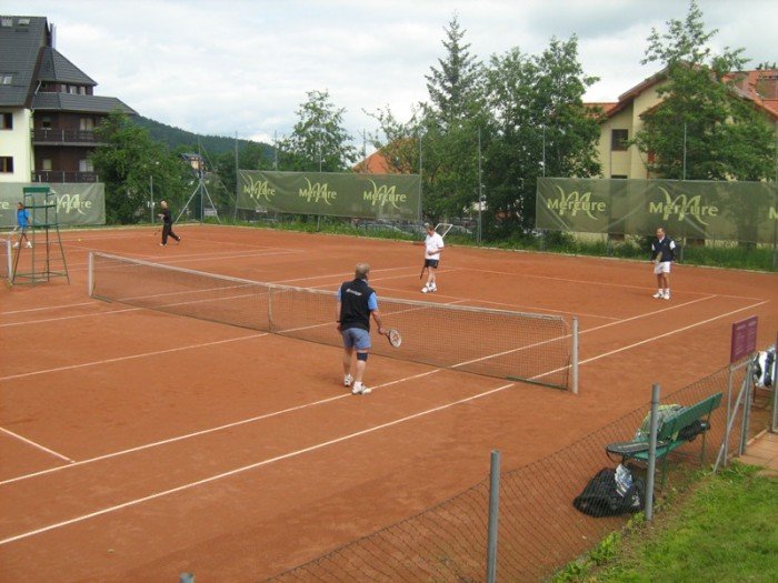 sawy-na-kortach-w-karpaczu-i-sciegnach-28290