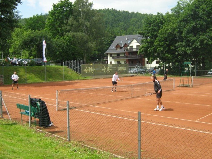 sawy-na-kortach-w-karpaczu-i-sciegnach-28290