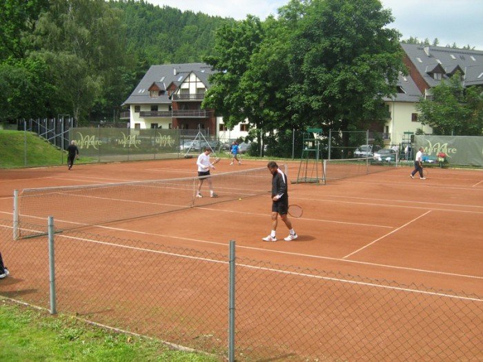 sawy-na-kortach-w-karpaczu-i-sciegnach-28290