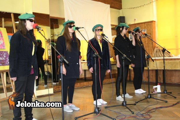 dab-helmut-w-jagodce-zakochany-28346
