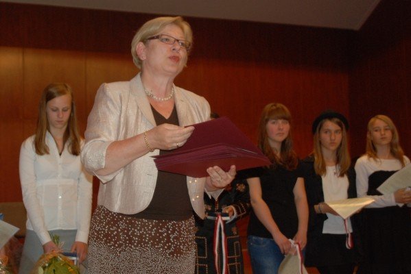 z-muzyka-i-czerwona-roza-do-lata-28357