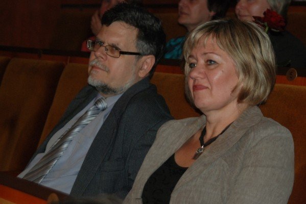 z-muzyka-i-czerwona-roza-do-lata-28357
