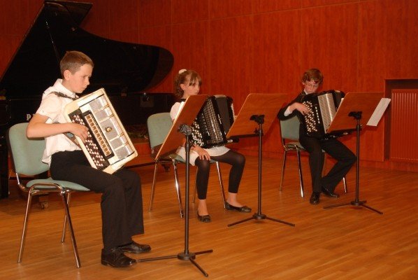 z-muzyka-i-czerwona-roza-do-lata-28357