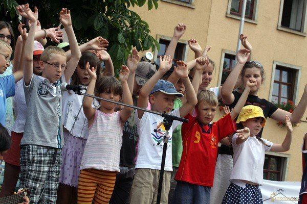 poczatek-bezpiecznych-wakacji-przy-ratuszu-28559