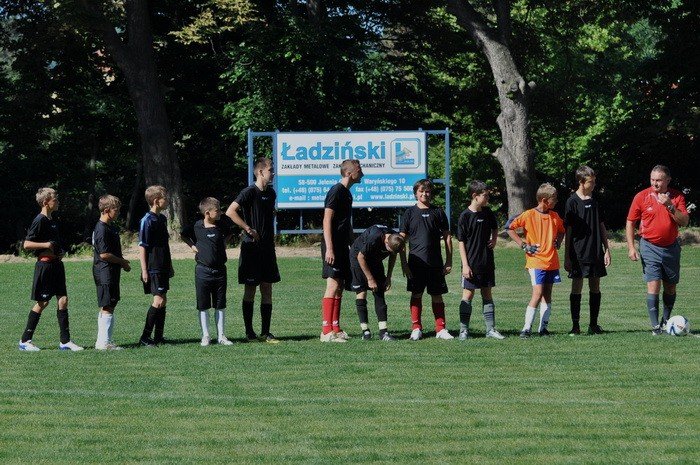 jeleniogorzanie-grali-z-partizanem-28679