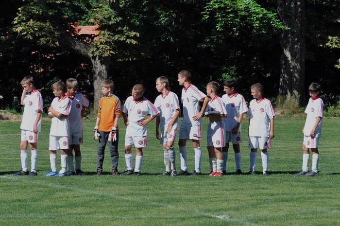jeleniogorzanie-grali-z-partizanem-28679