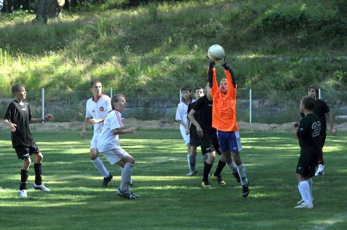 jeleniogorzanie-grali-z-partizanem-28679