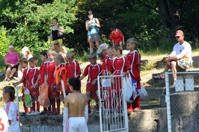 jeleniogorzanie-grali-z-partizanem-28679