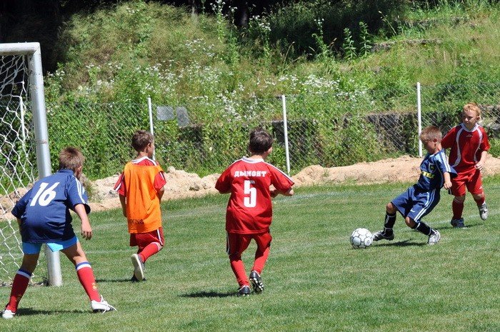 jeleniogorzanie-grali-z-partizanem-28679