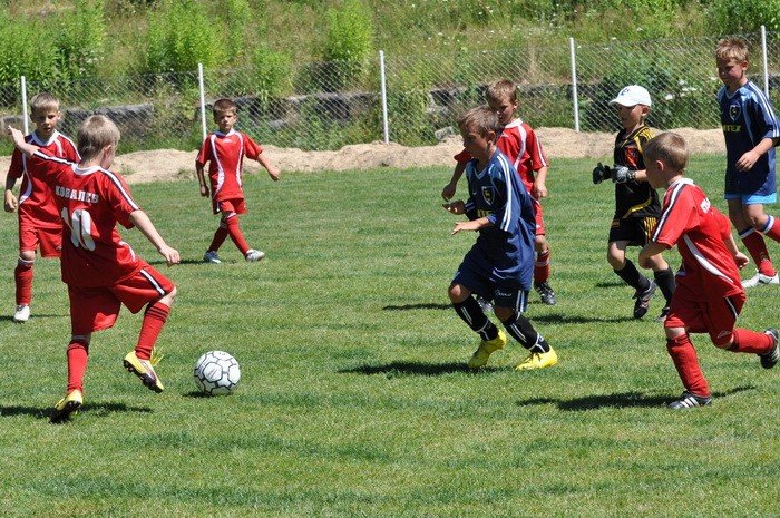 jeleniogorzanie-grali-z-partizanem-28679