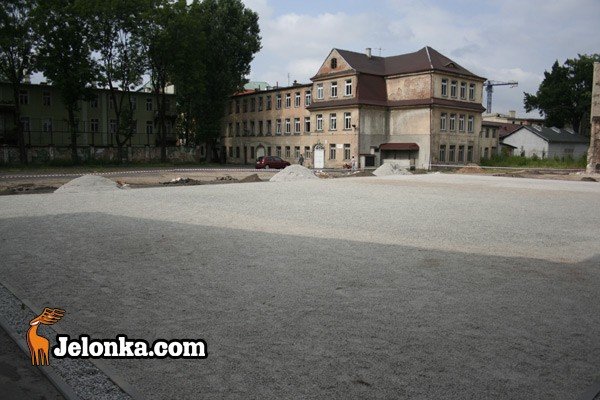 radosny-plac-przy-siodemce-28811
