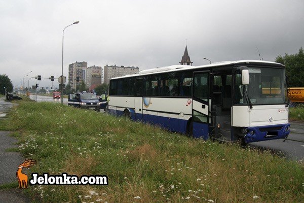 kolizja-cinquecento-z-autobusem-28826