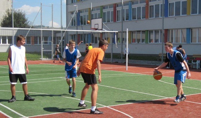 pierwszy-dzien-turnieju-koszykarskich-trojek-28951
